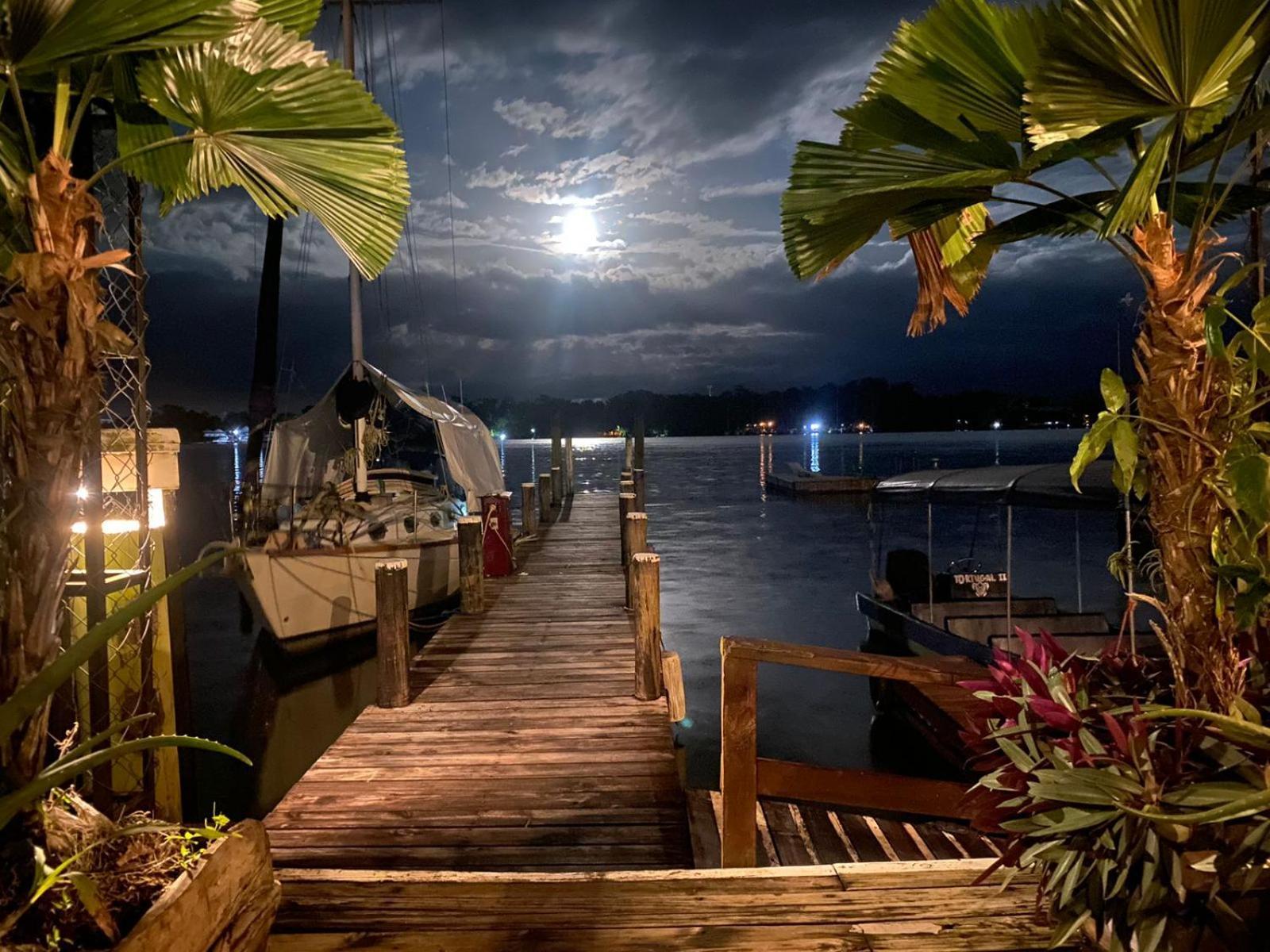 Tortugal Boutique River Lodge Rio Dulce Town Dış mekan fotoğraf